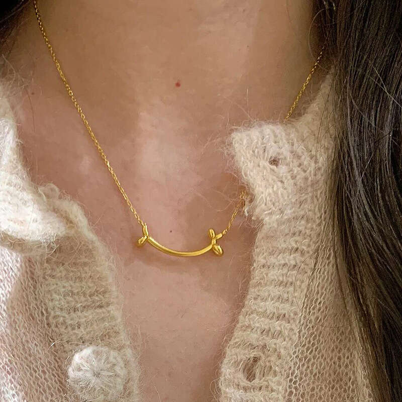 Smiling Face Balloon Puppy Necklace for Women Cute Exquisite Sweater Clavicle Chain Style