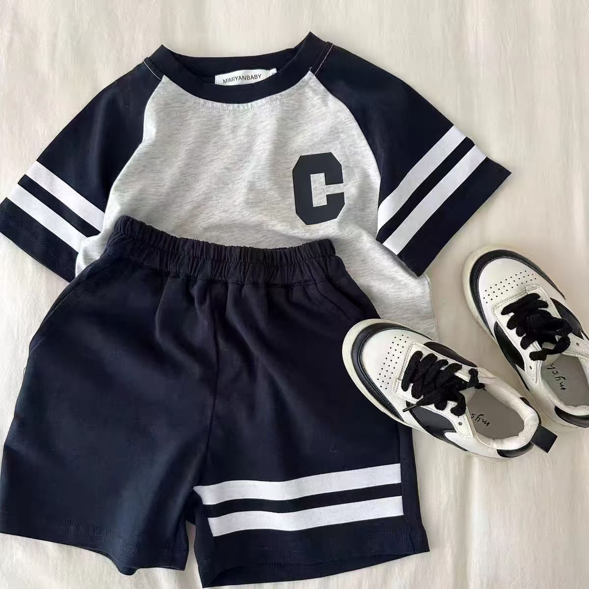 luxury kids clothing 2-Piece Set 2025 Summer Short Sleeve T-Shirt & Shorts, Splicing Korean Style Sports Outfit for Boys and Girls