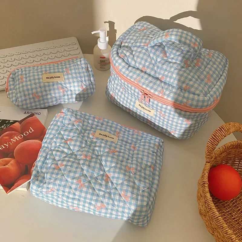 1PCS Women Makeup Zipper Bag Cartoon Bow Knot Bear Tote Large Capacity Quilting Pouch Washbag Female Brush Cosmetic Storage BagT251024
