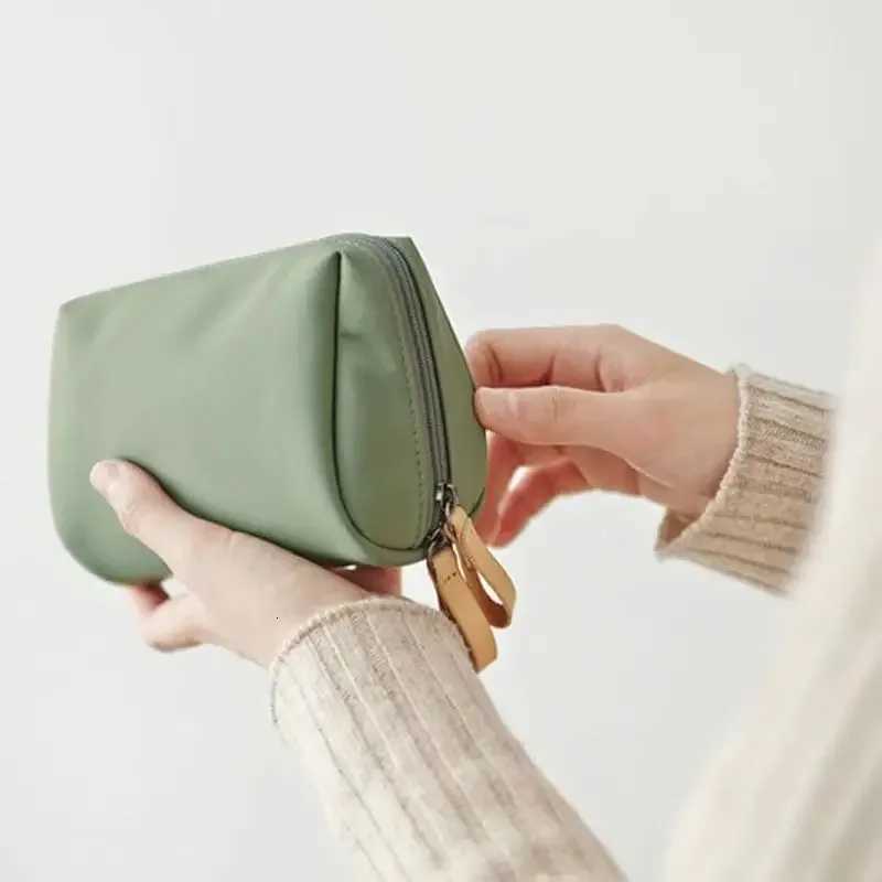 Multiple Colors Dacron Travel Storage Bag Partitioned Cosmetic Pouch Handbag Lipstick Pack Waterproof Large Capacity Makeup BagT251024