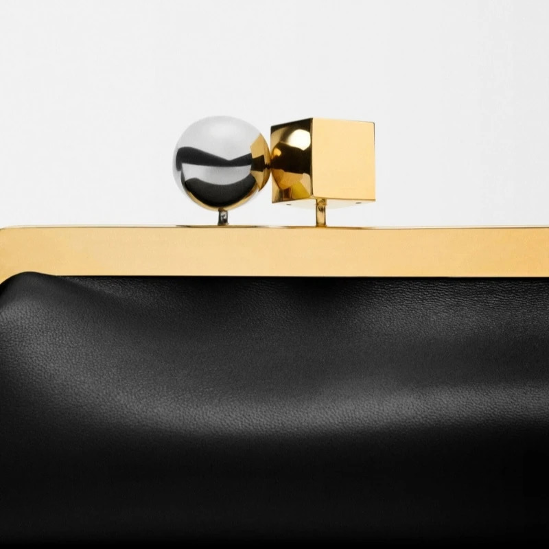 Long Clutch Bag with Removable Shoulder Strap Womens Fashionable Baguette Bag er Clip Handbag Purses for Ladies 251023