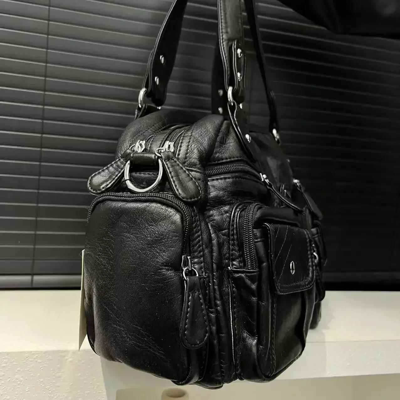 Ladies fashionable retro vintage girl motorcycle tote bag with large capacity Y2K washed vegan leather shoulder bag 251023