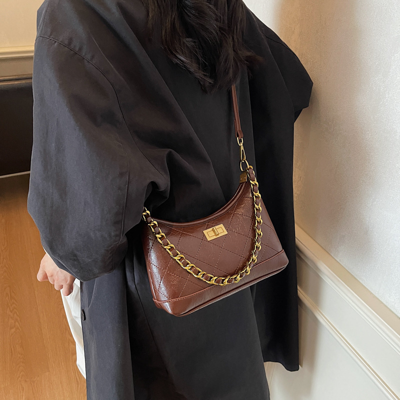 Luxury Brand Designer Bag Style Quilted Chain Underarm Bag For Women 2025 New Trendy Fashion Single Shoulder Crossbody Bag Versatile Hobo Bag