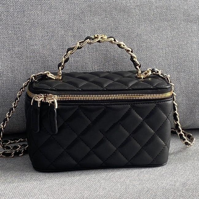 Hot designer makeup box luxury makeup bag high quality sheepskin material double zipper head versatile fashion elegant demeanor chain bag hand-held crossbody bag