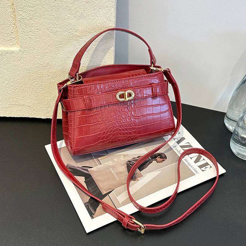 Designer bag Classic Women's Handbag Leather Shoulder Brand Famous Designer Elegant Popular Messenger Bag