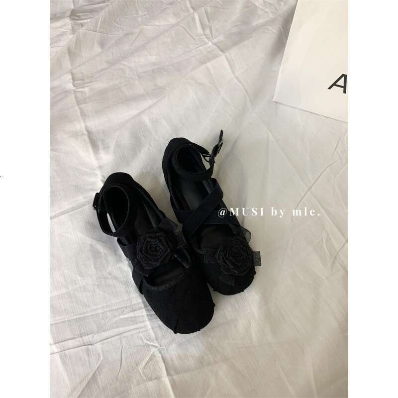 Floral Round Designer Shoe Toe Ballet 2025 Autumn Cross Strap Single Women Shallow Mouth Evening Breeze Gentle Flat Shoes