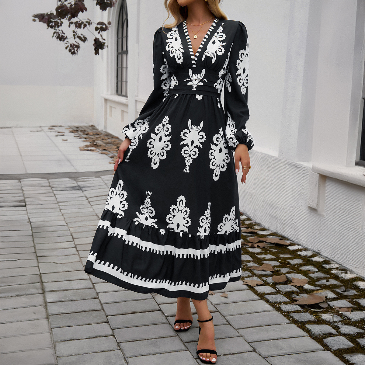 Autumn and winter new European and American designer foreign trade dress women's elegant printed V-neck A-line dress