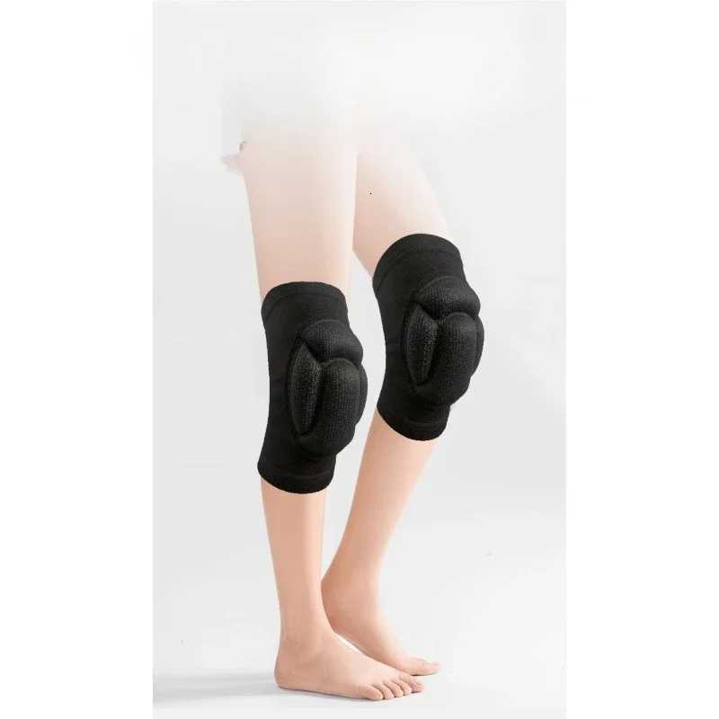 1PC Thickened protection Sports Kneepad Men Elastic Knee Pads Support Fitness Gear Basketball Brace Protector Male NonSlip PadsW251024