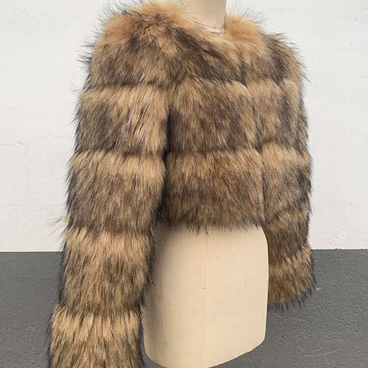 High Quality Cropped Raccoon Coat Women Winter Fashion O Neck Long Sleeve Fluffy Short Faux Fur Jacket Crop Top