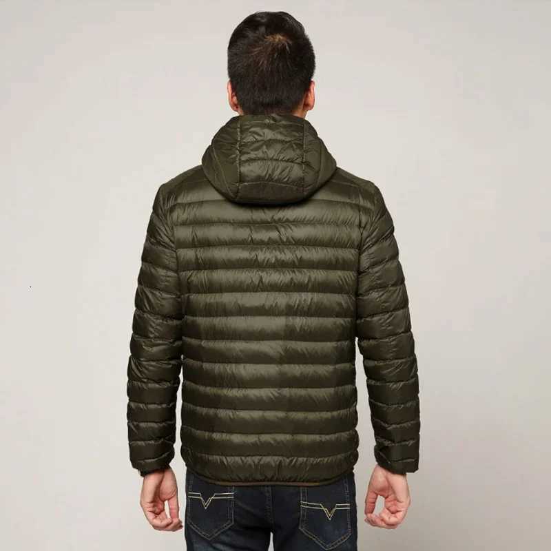 Mens AllSeason Ultra Lightweight Packable Down Jacket Water and WindResistant Breathable Coat Big Size Men Hoodies Jackets Z251024