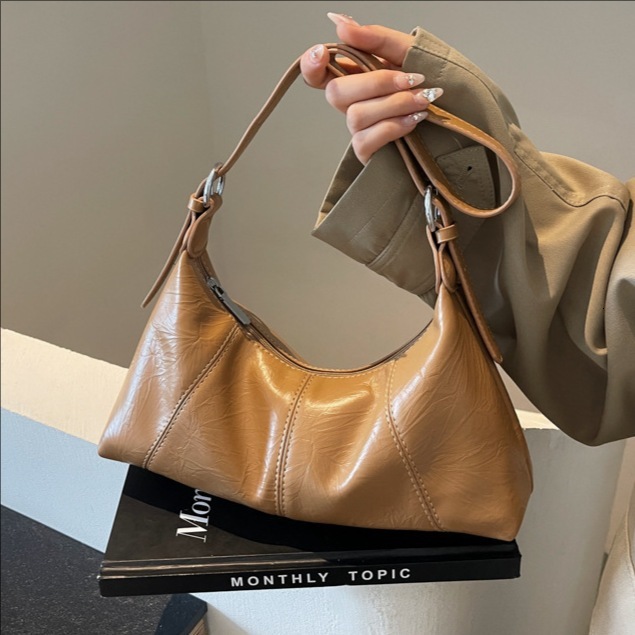 Luxury Brand Designer Bag Oil Wax Leather Crossbody Bag For Women 2025 New Trendy Large Capacity Versatile Shoulder Bag Textured Underarm Bag
