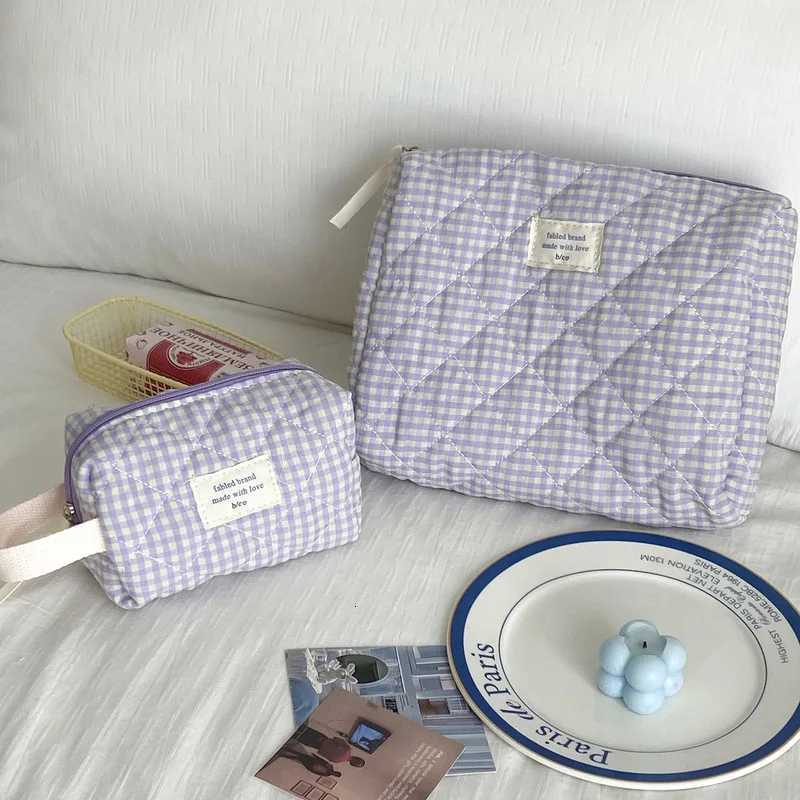 Large Capacity Cotton Makeup Bag Women Checkered Brushes Storage Bag Sweet Cute Travel Toiletry Bag Casual Ladies Soft OrganizerT251024