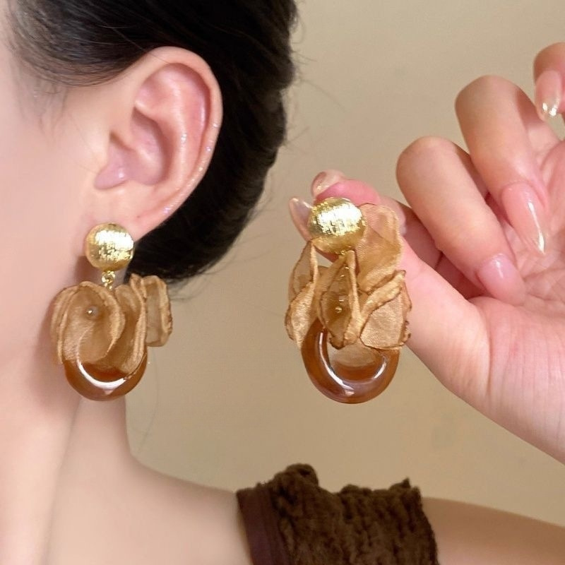 Luxury earrings Geometric creative retro red blue gentle temperament wine red contrasting asymmetrical earrings tassel earrings gold earrings