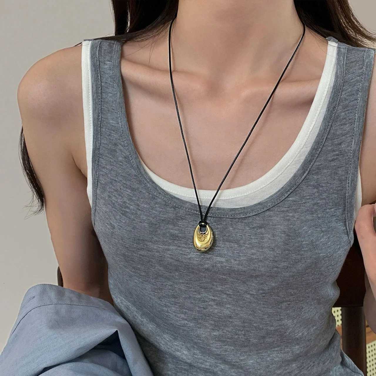 Pretty Cute Design Black Cord Irregular Metal Pendant Necklace for Women Long Style Adjustable Sweater Chain JewelryXJ251024