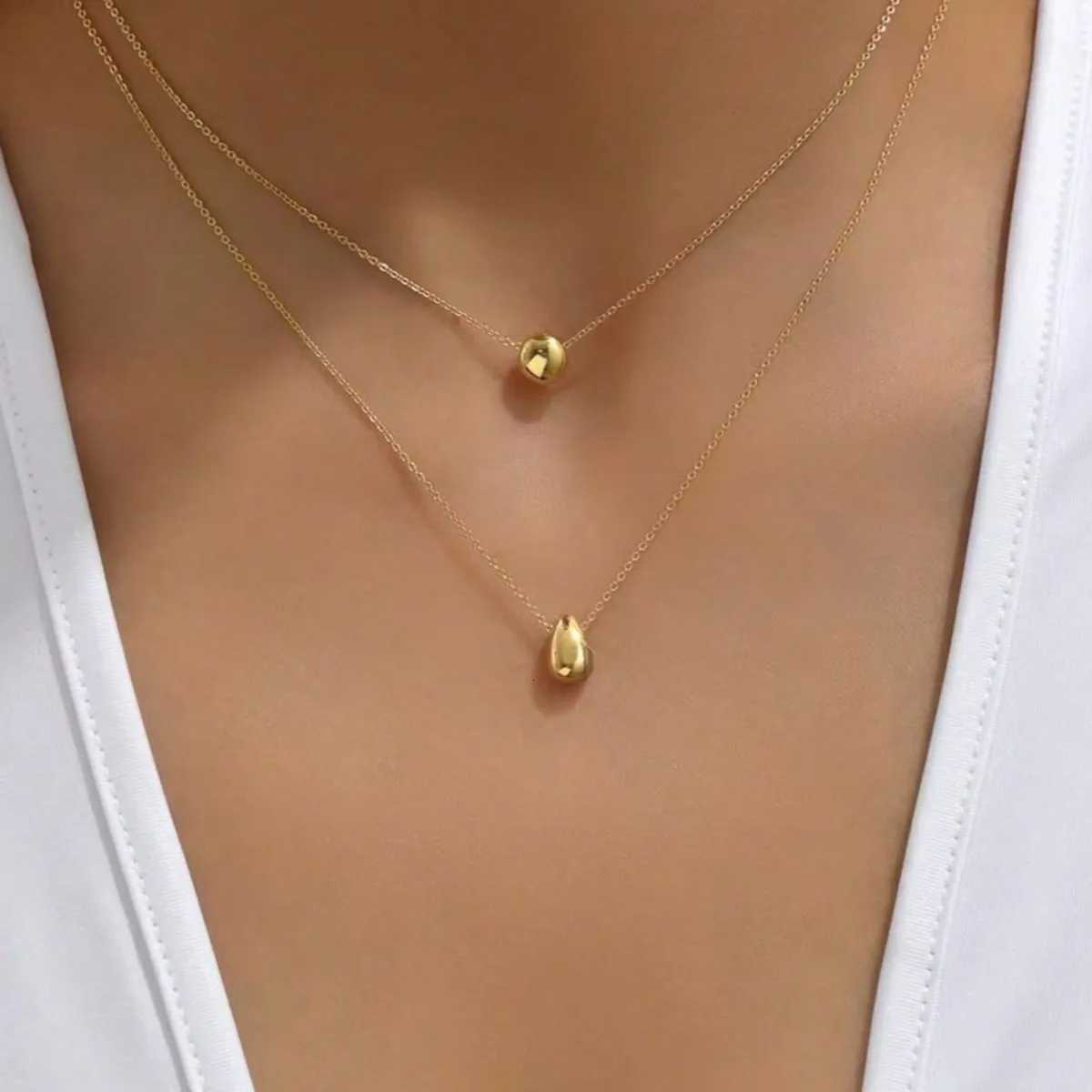 Light Luxury Niche Design Doublelayer Water Drop Ball Necklace Female Ins Fashion Stainl Steel NecklaceXJ251024