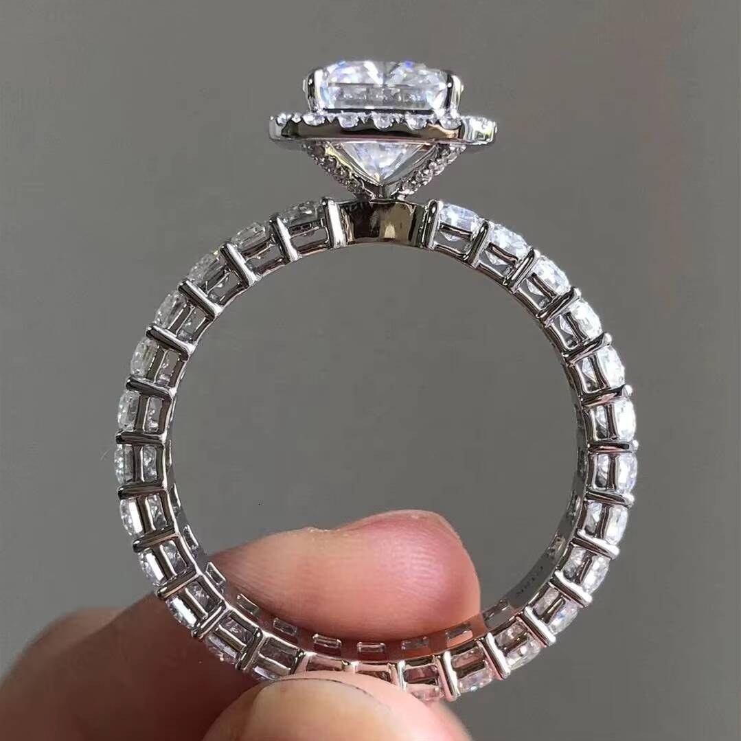 Luxury Custom 2ct Radiant Cut Halo Setting GRA Certified Diamond 14K Moissanite Ring for Women