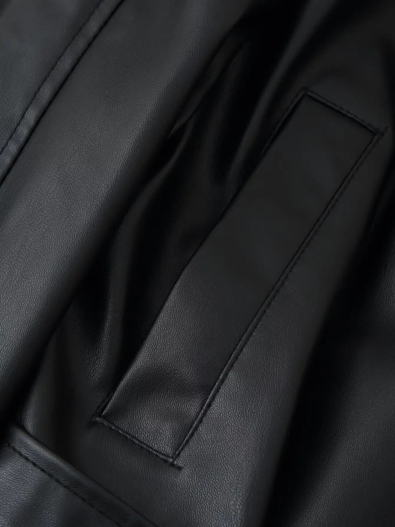 Woman Autumn Faux leather Jacket Solid TurnDown Collar Long Sleeves Pocket Belt SingleBreasted Female Streetweer Coats 251020