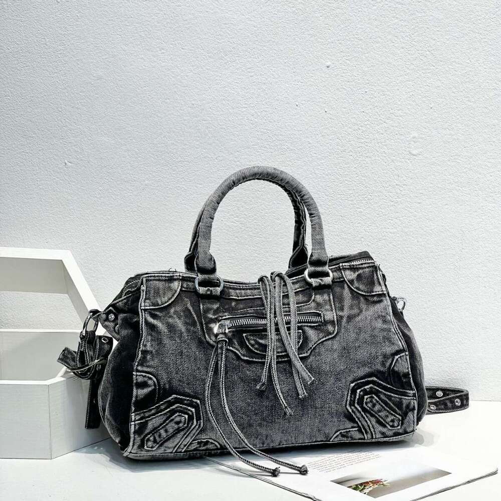 New Women's High-End Denim Motorcycle Tassel Rivet Handbag Fashion Versatile Washed Fabric Crossbody Bag for Women