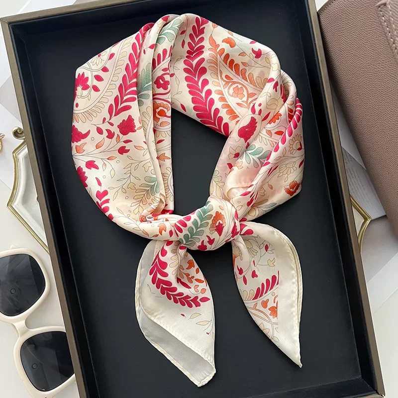 Silk Square Scarf Wen Luxury ral Print Soft Satin Kerchief Haiand Neckerchief Hijab La band Foard Bag Ribbon Y251024