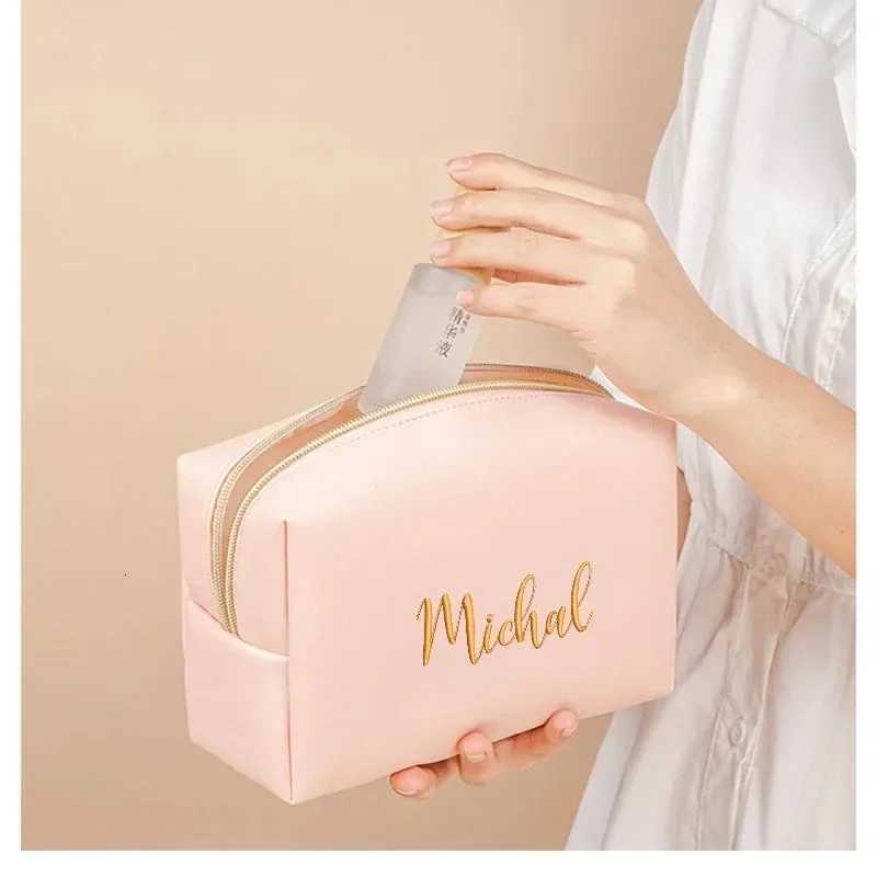 Personalized Embroidery Makeup Bag Portable PU Saffiano Leather Waterproof Toiletry Cosmetic Kits for Man Woman Custom NameT251024