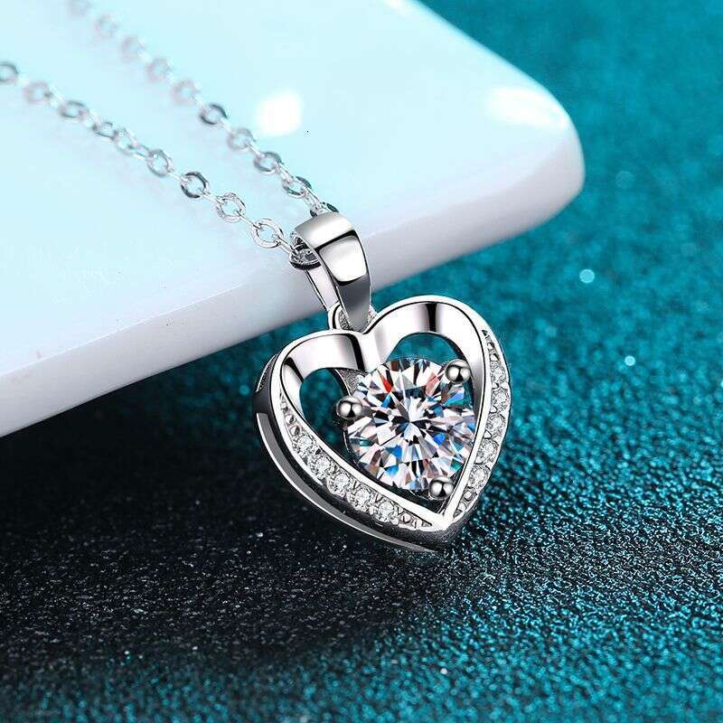 DHCollections-- Xindeyi Sier Heart Love Fashion Ins Style Moissanite Pendant Necklace