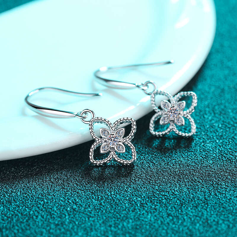 DHCollections-- Straight Sier Plated PT950 Gold Ear Hook Simple for Women 10 Points Moissanite Four-Leaf Clover Earrings