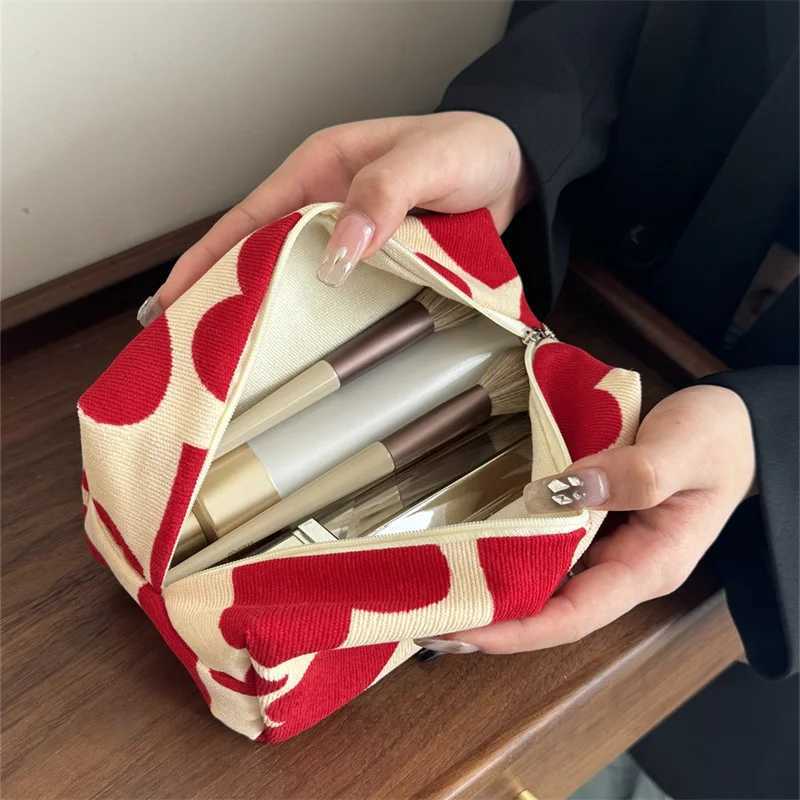 Women Large Capacity Heart Print Pattern Makeup Bag Clutch Cosmetic Organizer Travel Wash Toiletries Storage Bag Makeup PouchT251024