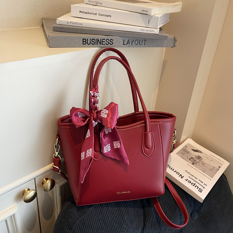 2025 Summer New Women's Large Capacity Handheld Shoulder Bag Exquisite Simple Multi functional Outdoor Commuter Crossbody Bag Fashion Phone Bag