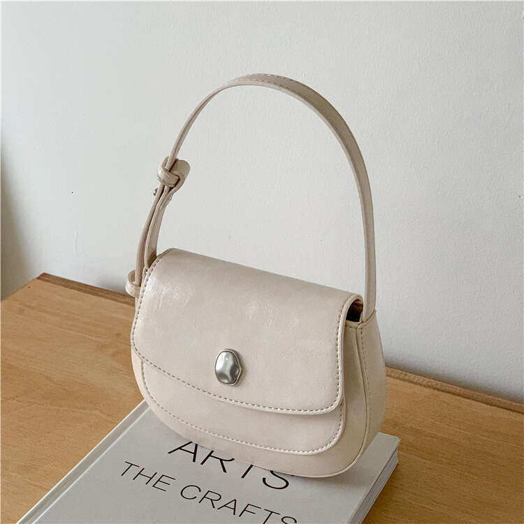 New Flip Cover Handbag Shoulder High-End Feel Women Solid Color Simple Crossbody Niche Shell Underarm Bag B5