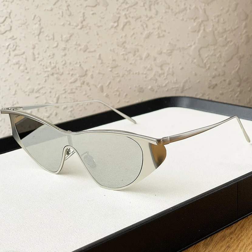 Y2K Metal Gold Silver Frame UV400 Sunglasses Women Men Cat Eye Personality Eyewear Lenses Goggle Shades 251023