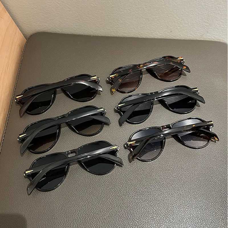 Luxury Brand Designer Pilot Sunglasses Women For Men 2024 Trending Sun Glasses Fashion Vintage Big Frame Punk Rivet Shades UV400T251024