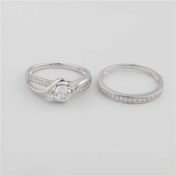 New Arriving 14k Solid Gold Moissanite Engagement Ring