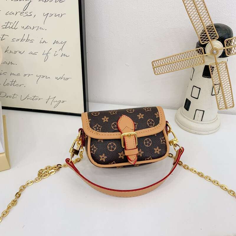 Fashion Small Cute Handbag Girl Lipstick Small Square Fashion Princess Vintage Light Luxury Single Shoulder Bag