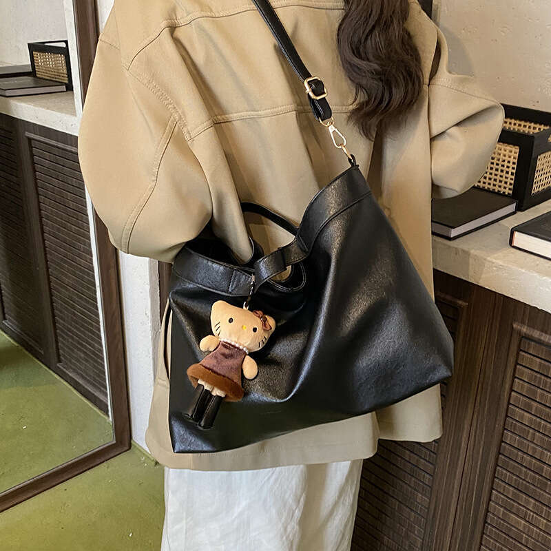 Large Capacity Underarm for Women 2025 New Trendy Fashion Single Shoulder Casual Designer Bags Commuting Tote Bag