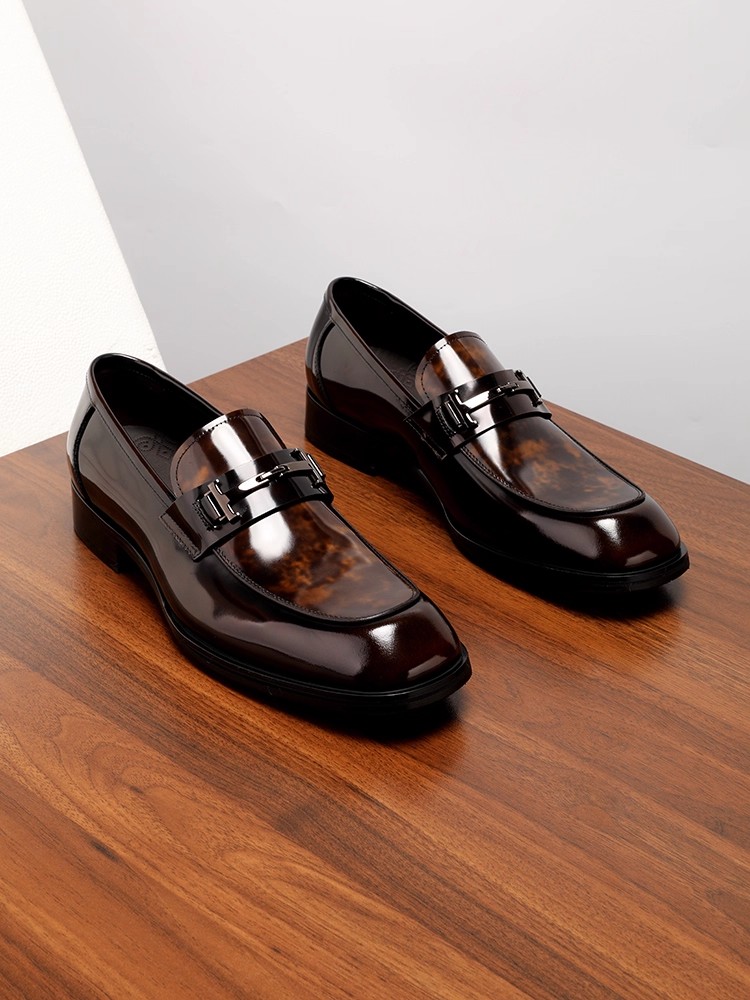 New business leather shoes for men, loafers, British genuine leather slip-ons, handmade men's shoes, bright leather