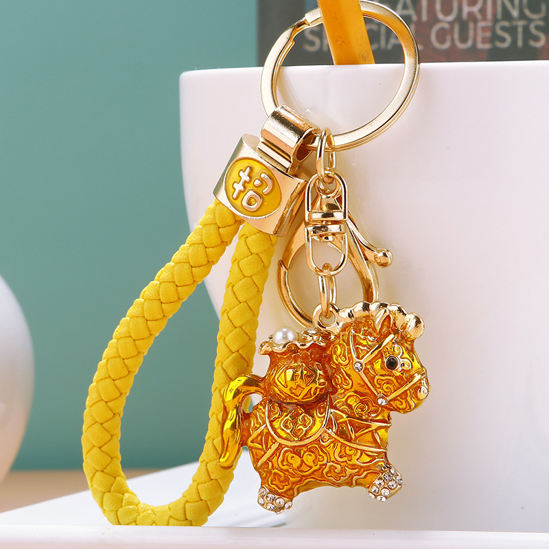 Chinese Style Rhinestone Lucky Horse Car Keychain - Creative Cute Bag Charm for Women, Zodiac Key Chain Accessory