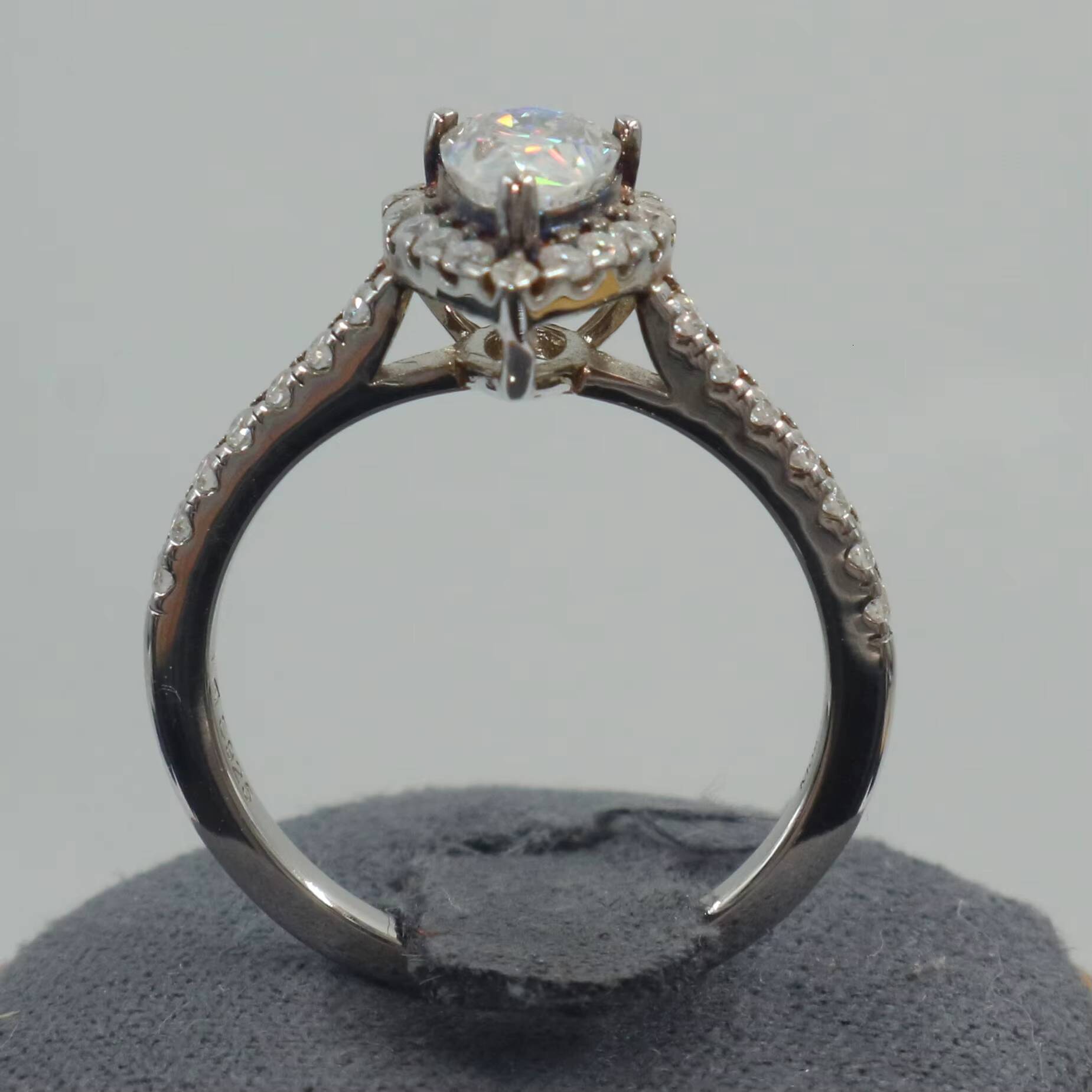 Wholesale Stock Sterling Silver 925 Fine Jewelry Engagement Ring IGI Certificate VVS Pear Cut Pave Setting Moissanite Ring
