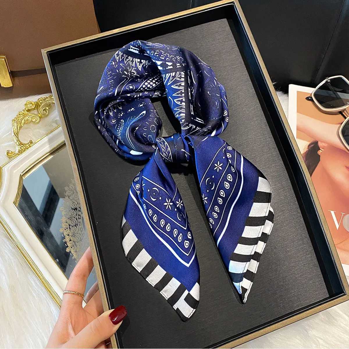 Wen Luxury Print Silk Square Scarf Spring Neck Tie Shl Hijab Wrs Fem 70cm Hair Hand Wrist kercheif Bandana Y251024