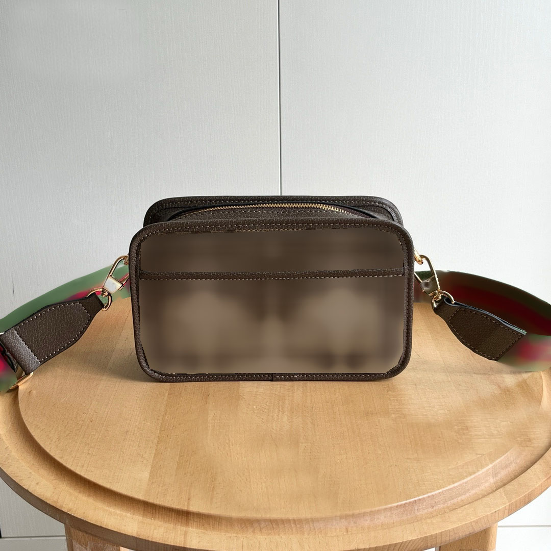 Elegant Luxury Ladies' Handbag: Versatile Shoulder & Crossbody Design with Compact Integrated Wallet