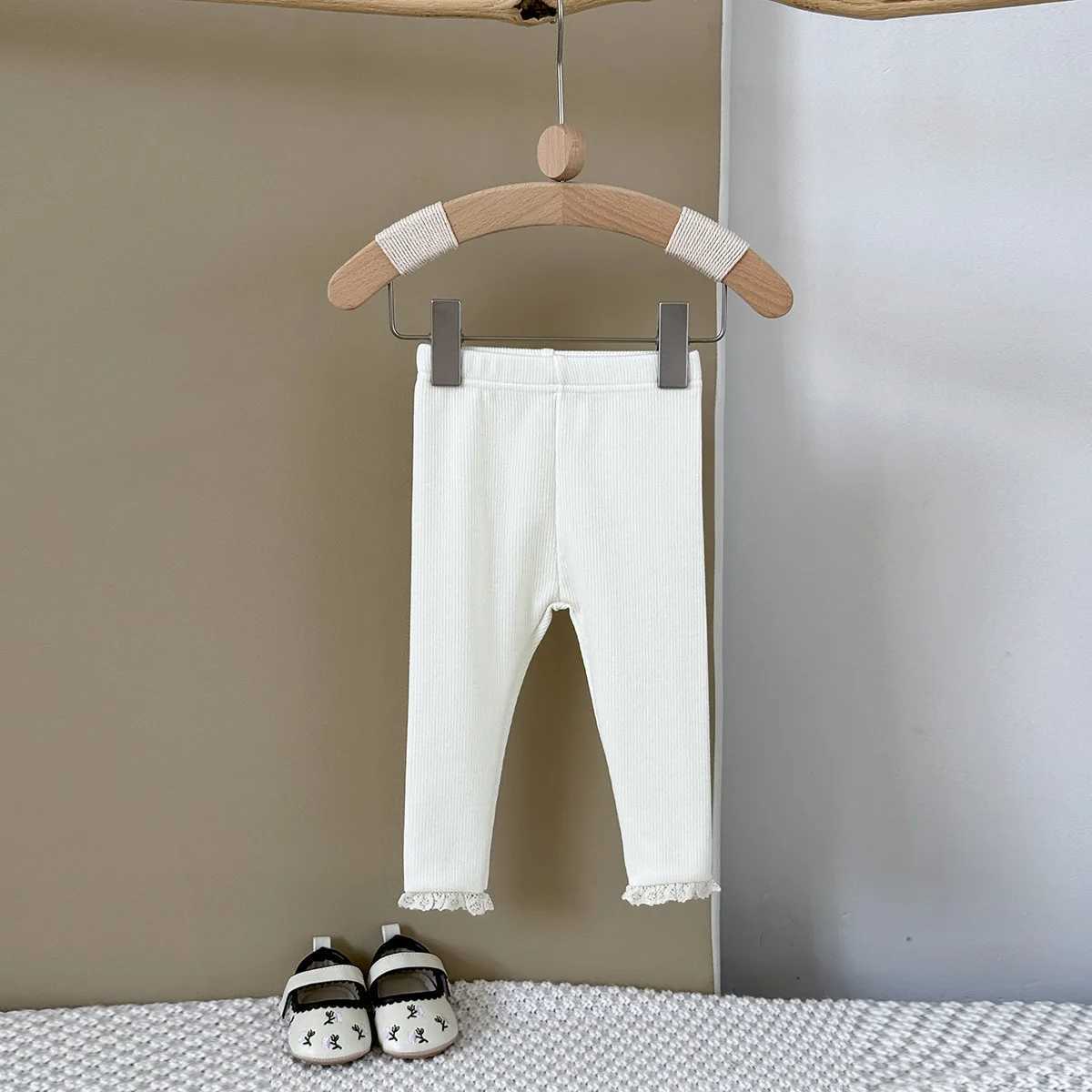 Baby Girl Lace Trimmed Leggings 03Y Cute Elastic Waist Solid Color Infant Girls Pants Soft Baby Bottoms Leggings for GirlsT251024