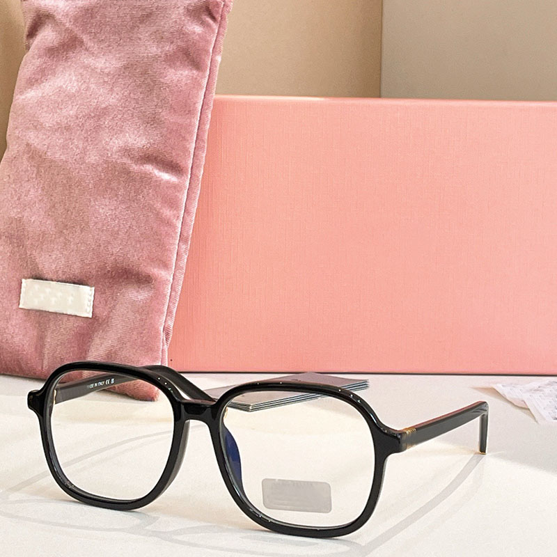 Regard Designer Womens Oversized Square Acetate Frame Classic lines refined touch Women fashion square sunglasses MU B01