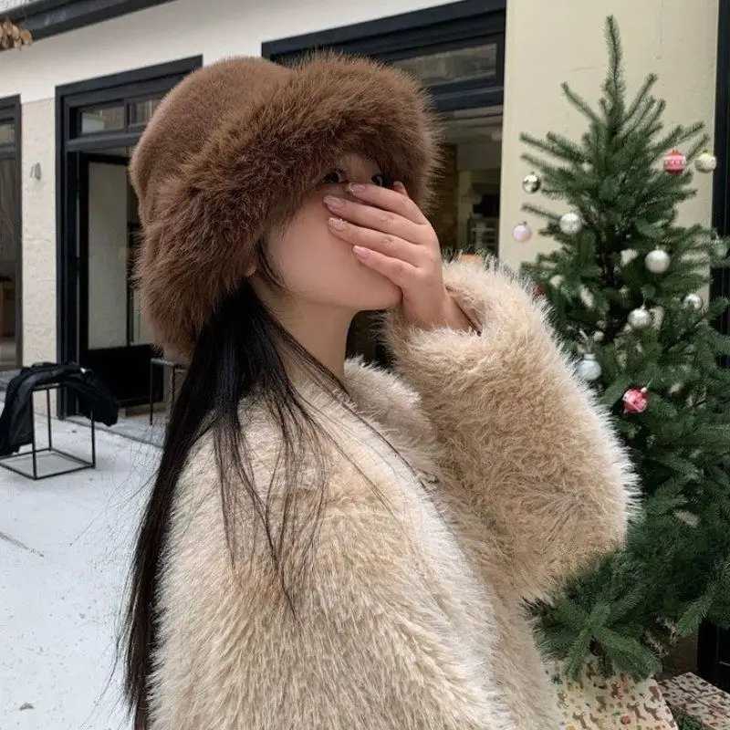 2025 Fluffy Fur Fisherman Hat Women Winter Plush Bucket Hat Ear Protection Cap Windproof Warm Female Panama Caps Russian HatL251024
