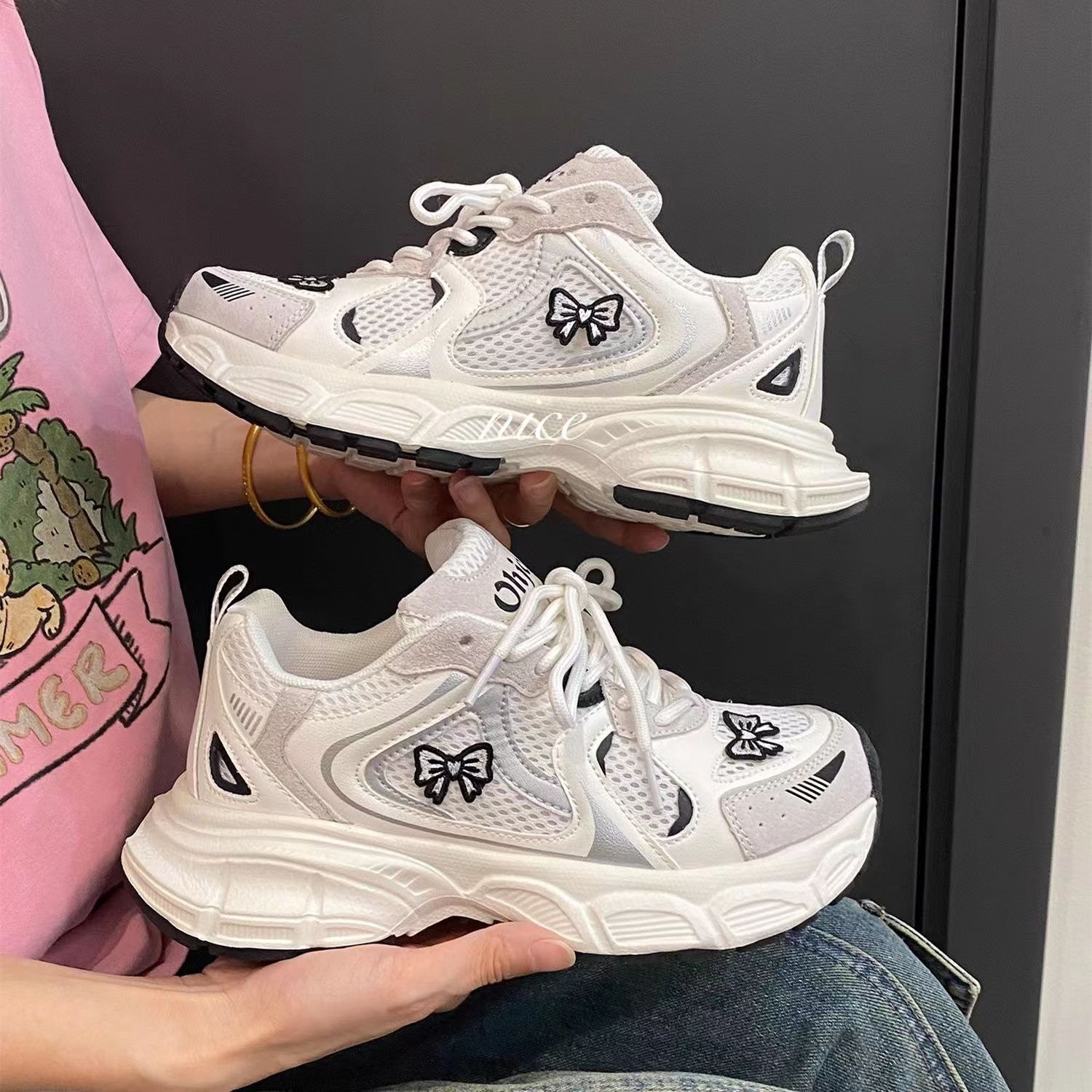 2024 New Summer Ins Fashion Versatile China-Chic Niche Design Thick Soled Dad Shoes Women Casual Sports Thicker Heeled Footwear Embracing Modern Asian