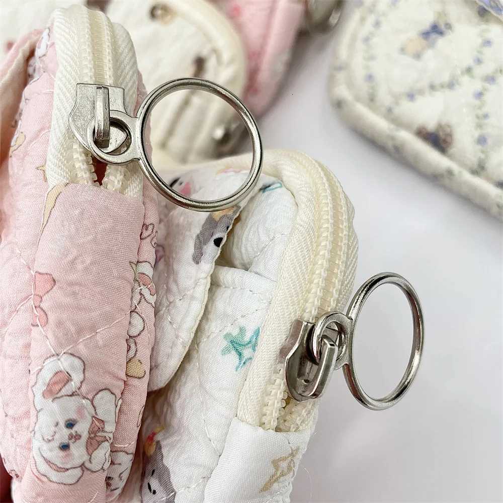 Cute Cartoon Small Travel Cosmetic Lipstick Earphone Card Portable Storage Bag Purse Women Gift Pouch In Make up Bags OrganizerT251024