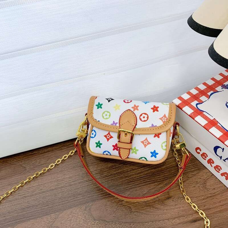 Fashion Small Cute Handbag Girl Lipstick Small Square Fashion Princess Vintage Light Luxury Single Shoulder Bag