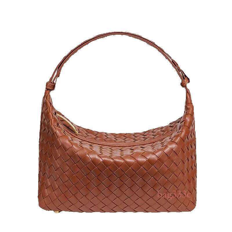 Hand-Woven Fashion Trend Single Shoulder Crossbody Casual Simple Handheld Lunch Box Bag