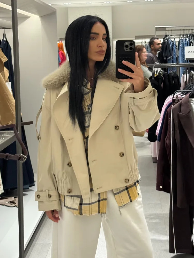 Chic Fur Collar Short Windbreaker Coat Women Fashion Double Breasted Pocket Loose Jacket Autumn Daily Commuting Office Outerwear 251021
