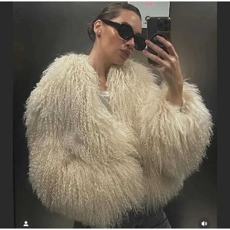 Luxury Europe United States Autumn Winter Womens Fur Personality Street Elegant Artificial Fur Warm O Neck Long Sleeves Coat H251024