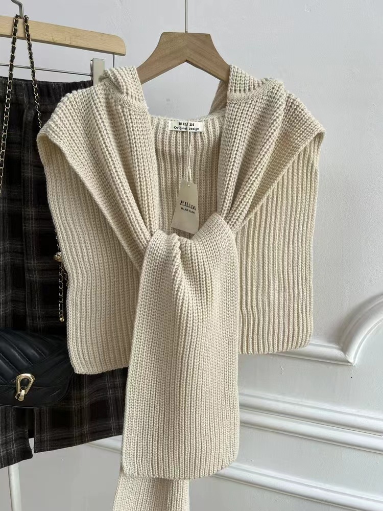 Outdoor Warm for Women, Autumn and Winter, Face-Slimming Shawl Scarf, Fashionable Casual Versatile Knitted Hat