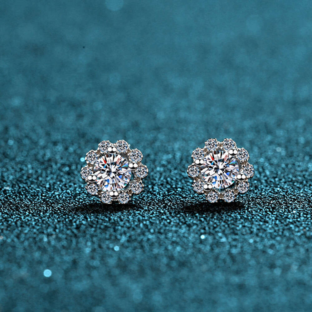 DHCollections-- 2020 New Pure Sier for Women Four-Prong 60 Points Moissanite Simulated Earrings Round Package